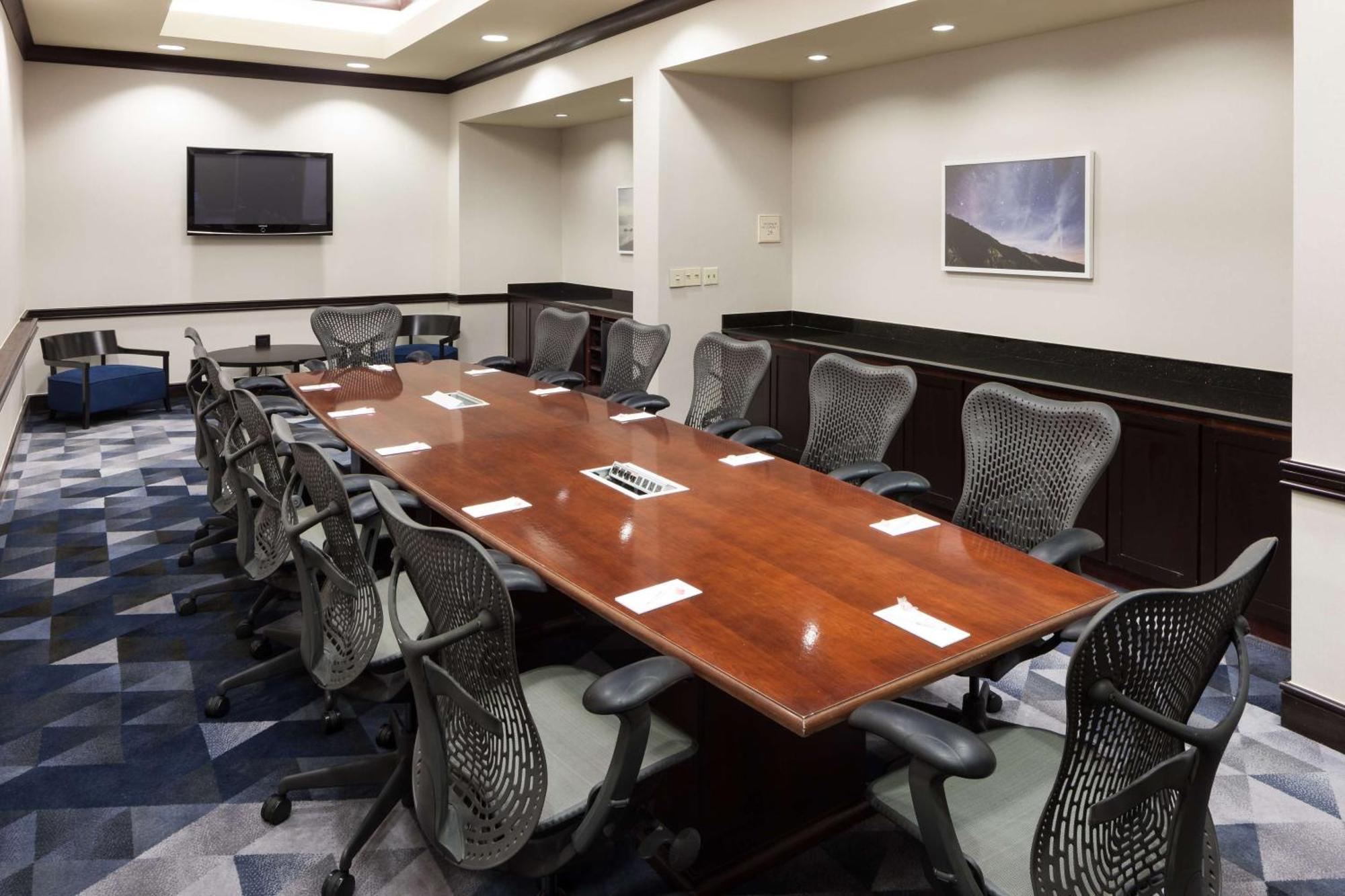 Embassy Suites By Hilton Tampa Brandon Heartland Екстер'єр фото