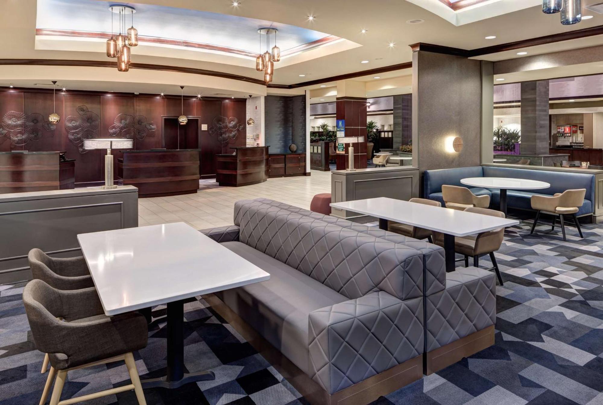 Embassy Suites By Hilton Tampa Brandon Heartland Екстер'єр фото