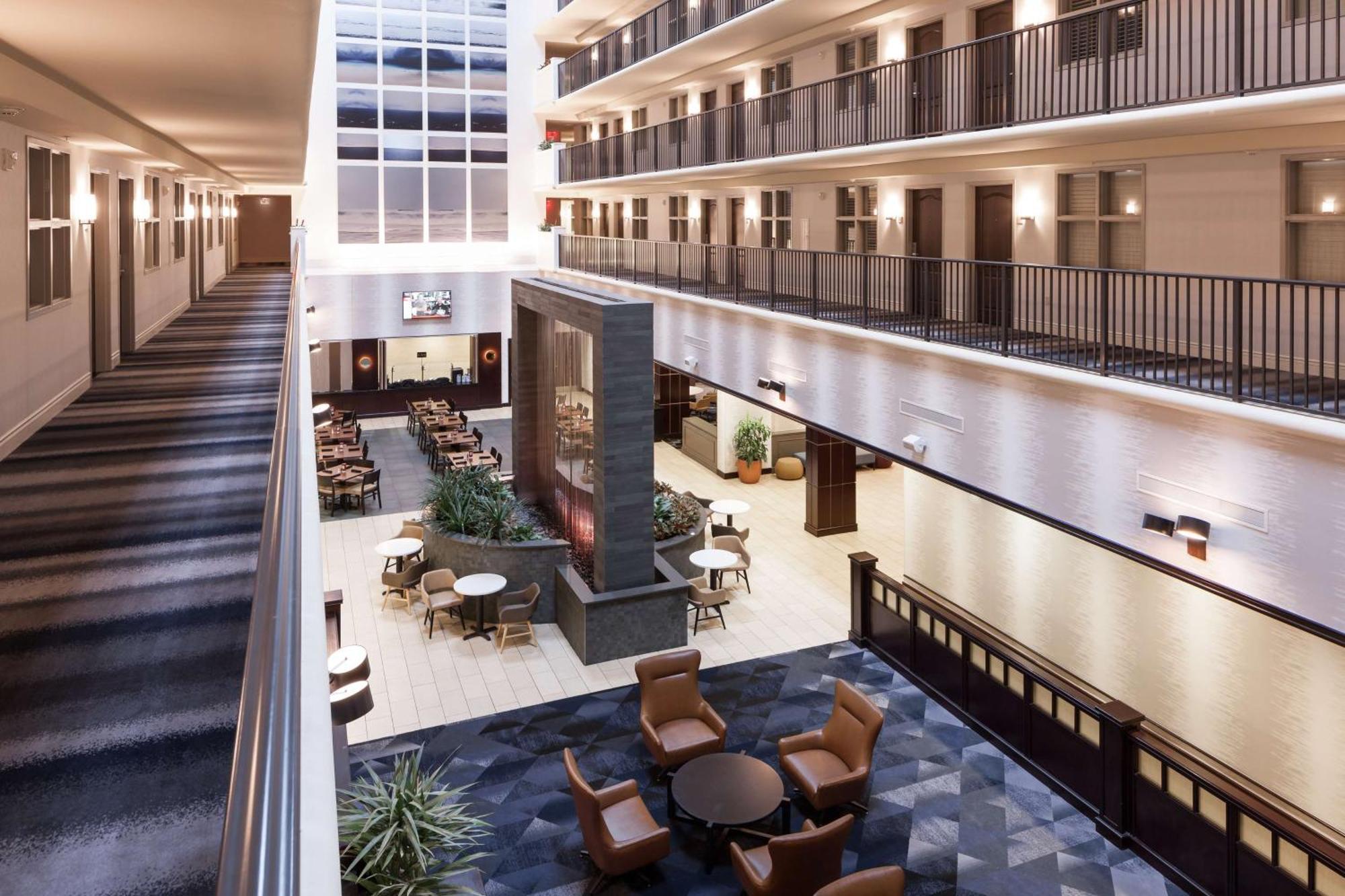 Embassy Suites By Hilton Tampa Brandon Heartland Екстер'єр фото