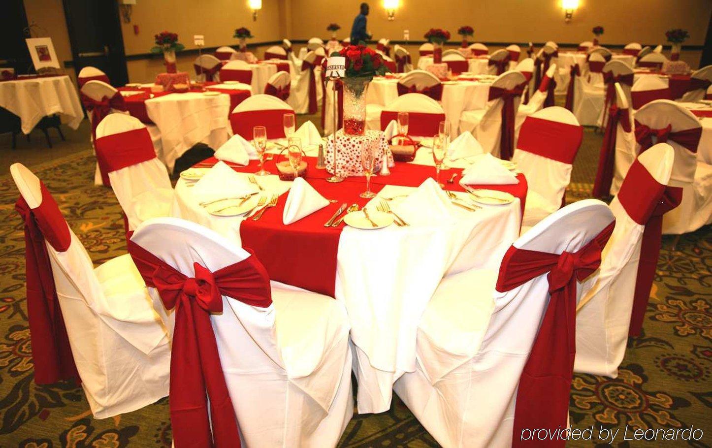 Embassy Suites By Hilton Tampa Brandon Heartland Екстер'єр фото